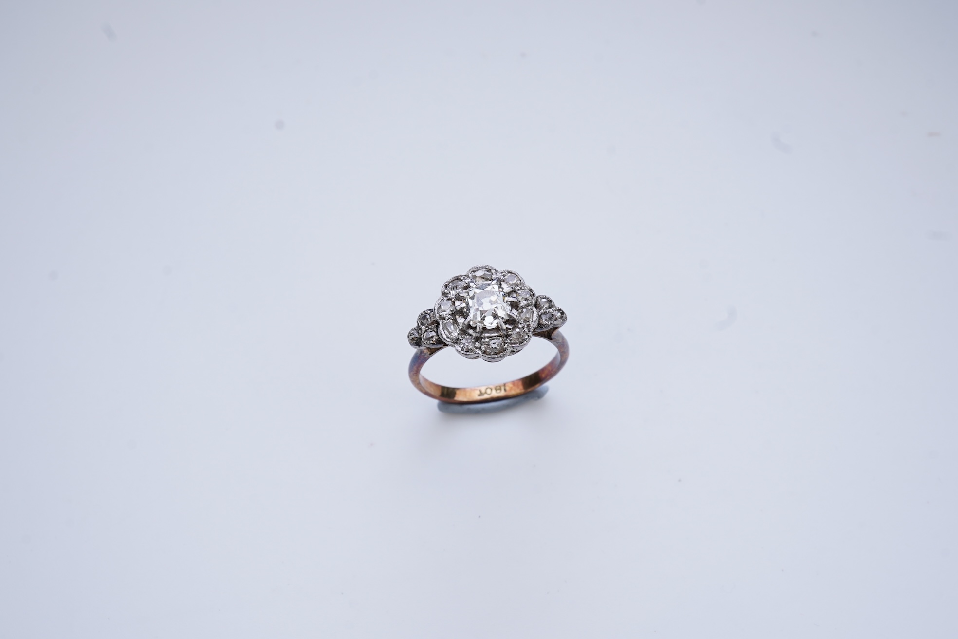 A diamond ring, early 20th century
